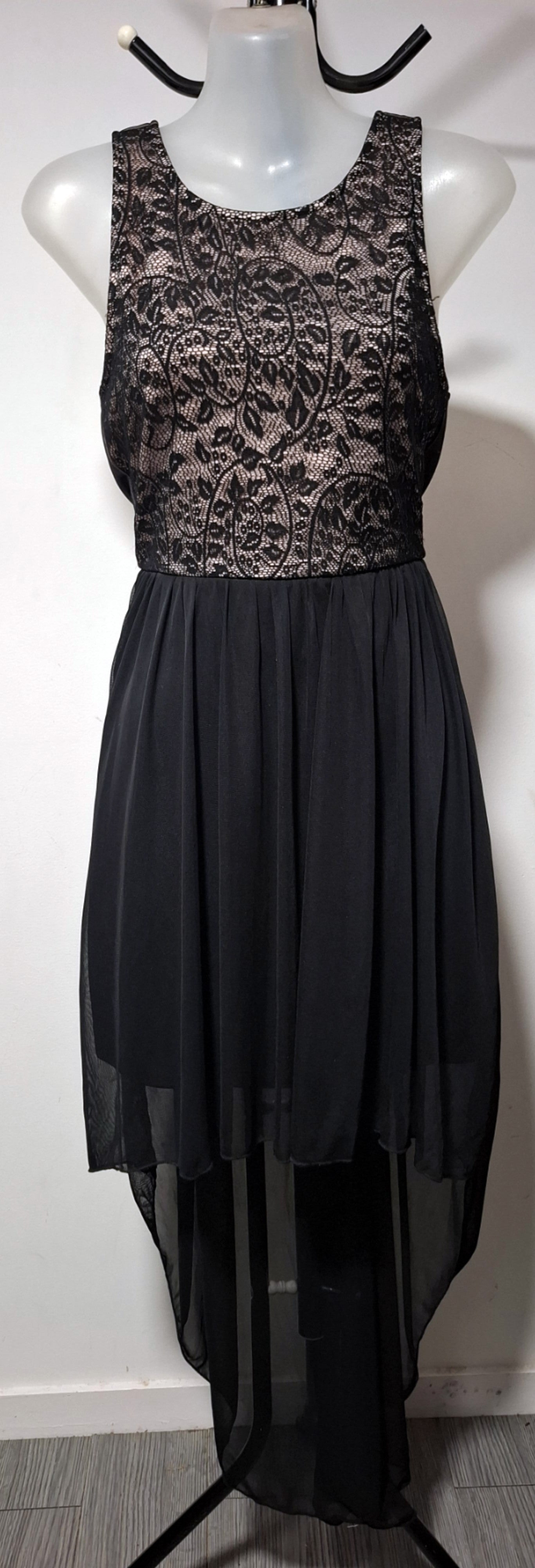 Size 8 - Black Lace Chiffon Hi-Lo Dress