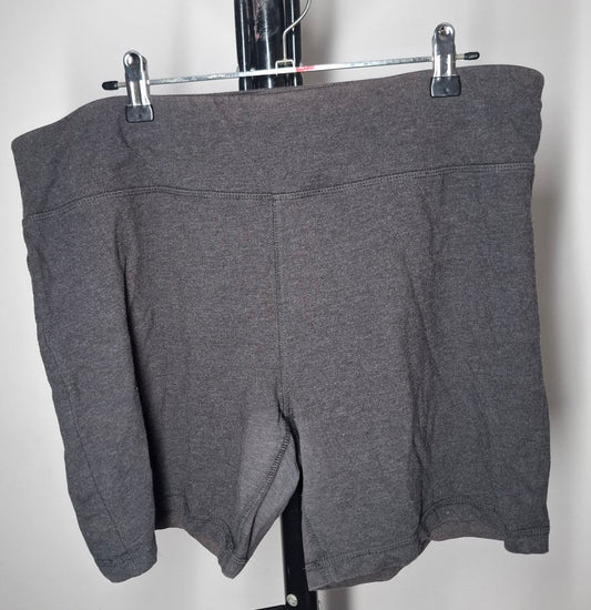 Size 20 - Stretchy Shorts