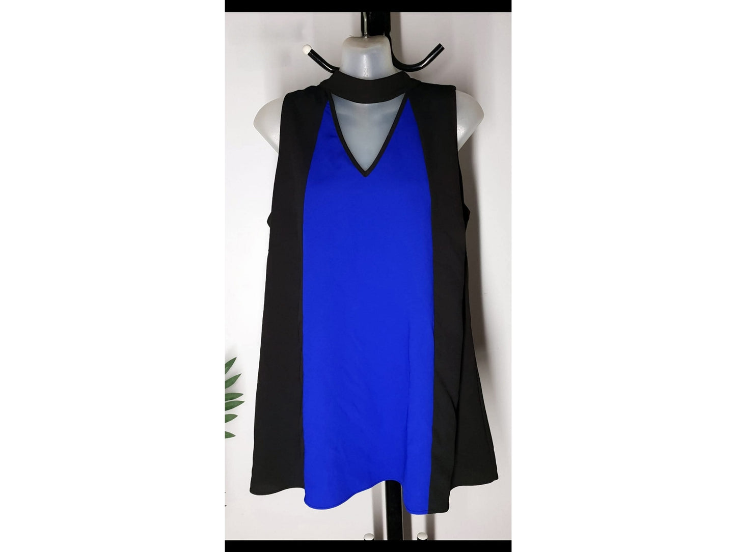 City Chic XS - Black & Blue Choker Peekaboo Top