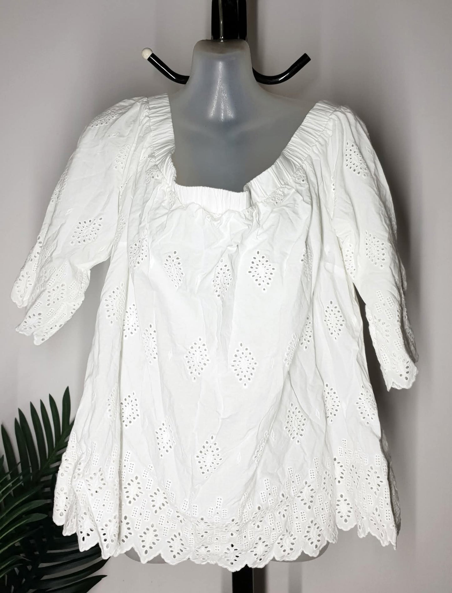 City Chic Medium - White Off Shoulder Top With Sleeves