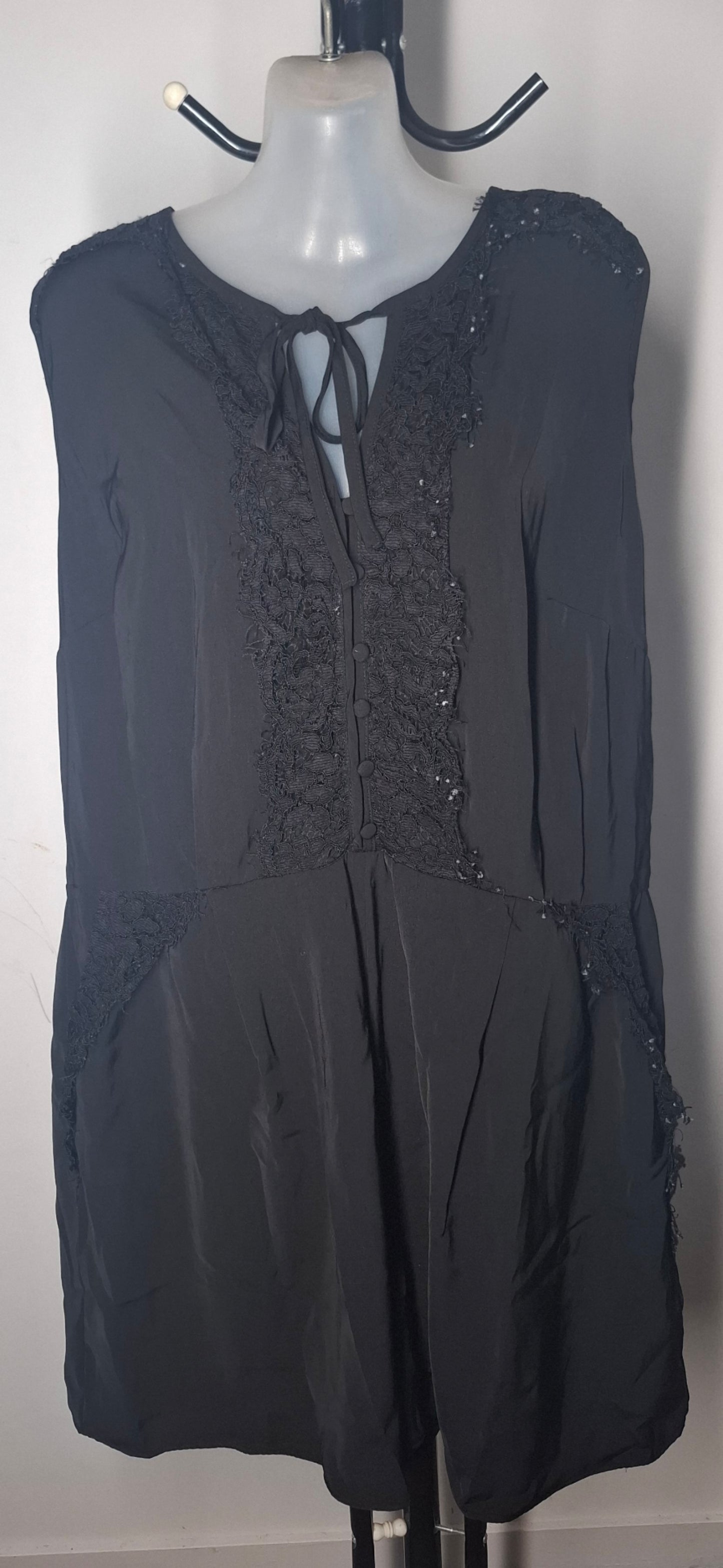 City Chic Medium - Black Tie Up Lace Playsuit With Pockets