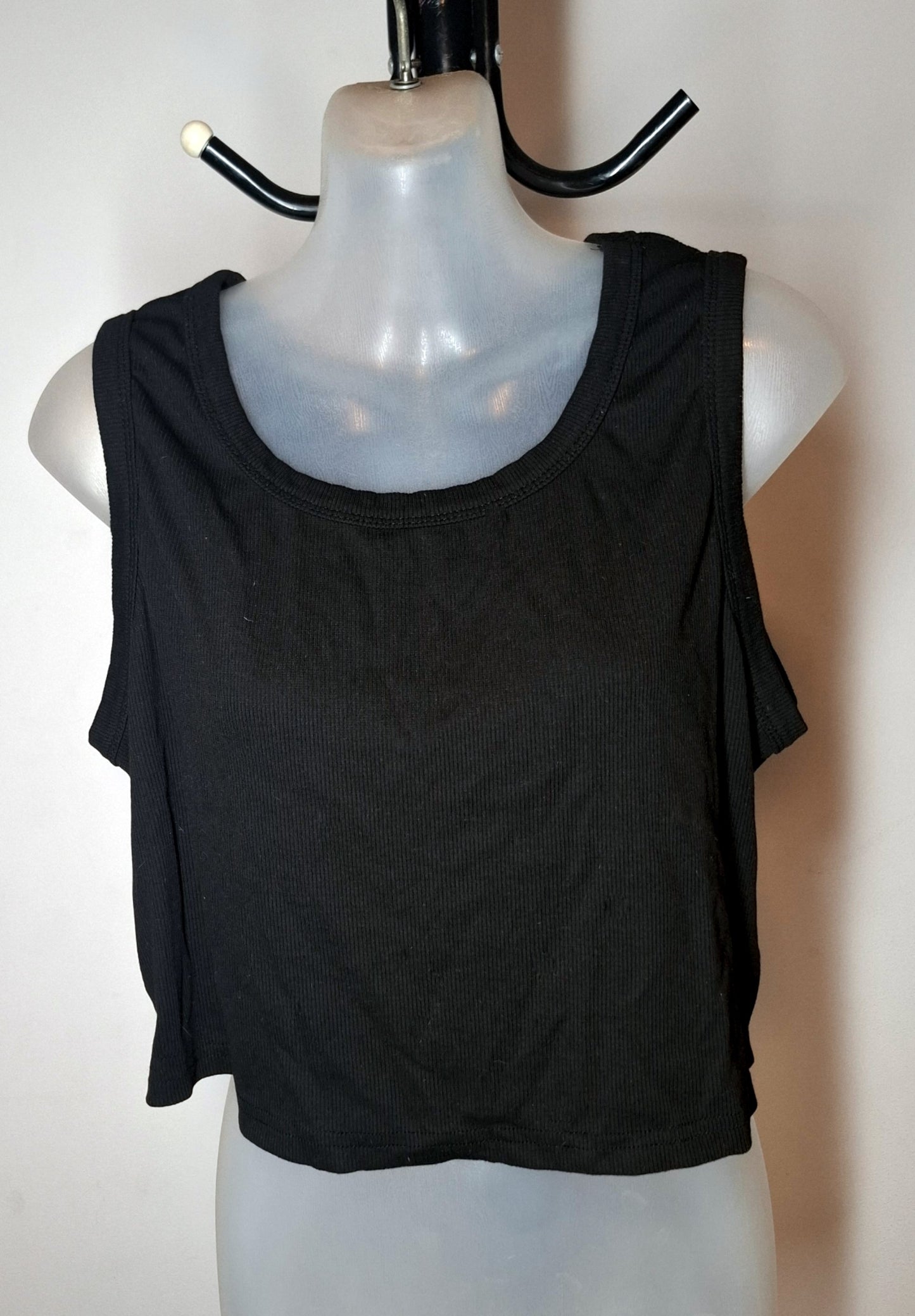 Size 18 - Black Stretchy Cropped Top
