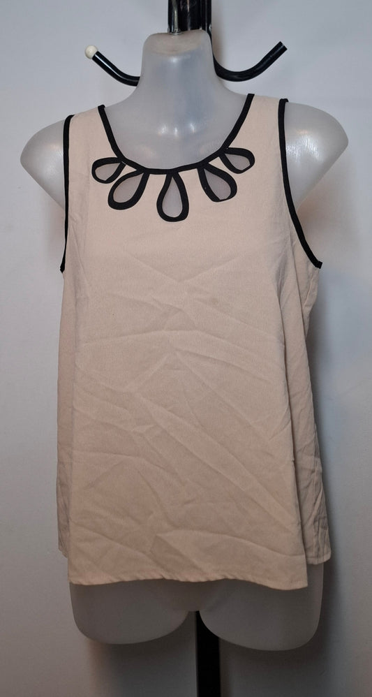 Size 8 - Cutout Top
