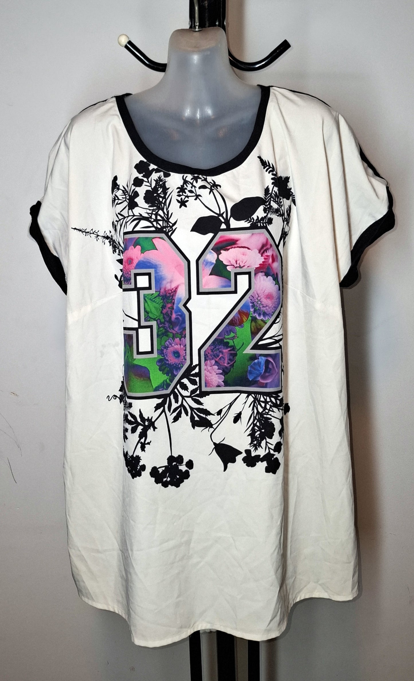 City Chic Medium - Floral '32' Top