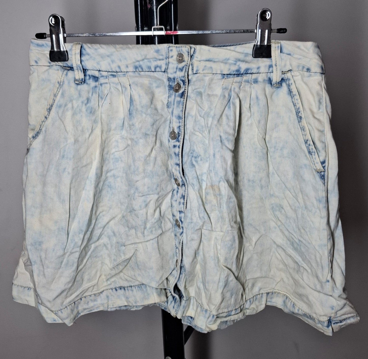 Size 8 - Button Up Skirt With Pockets