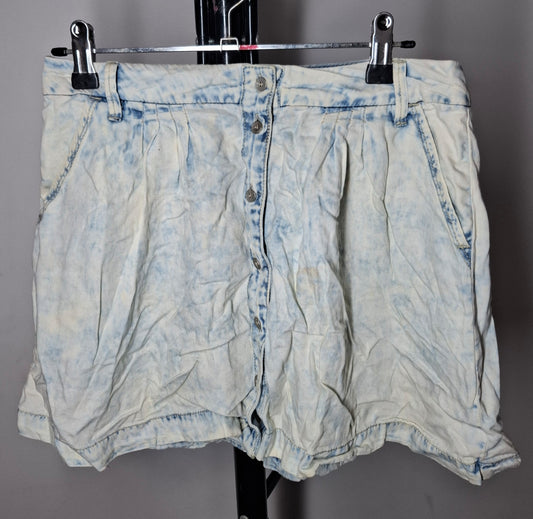 Size 8 - Button Up Skirt With Pockets