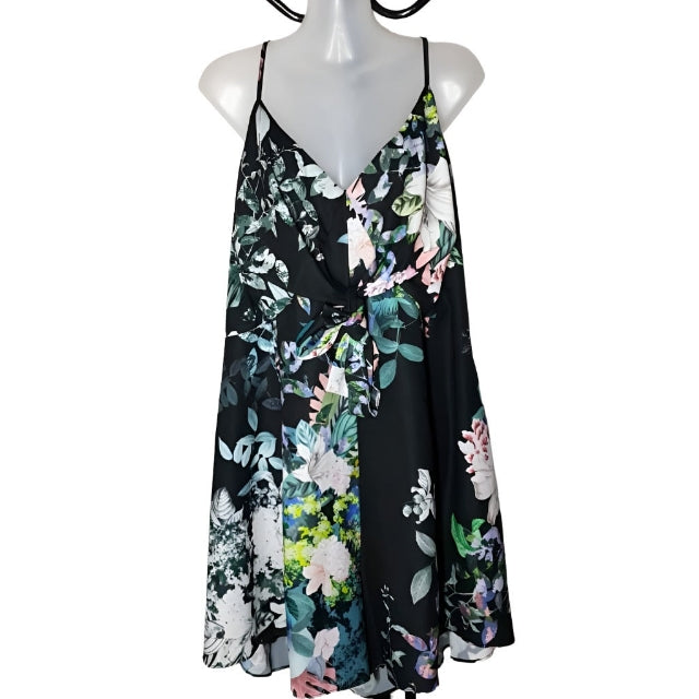 City Chic Medium - Floral Tie Front Playsuit